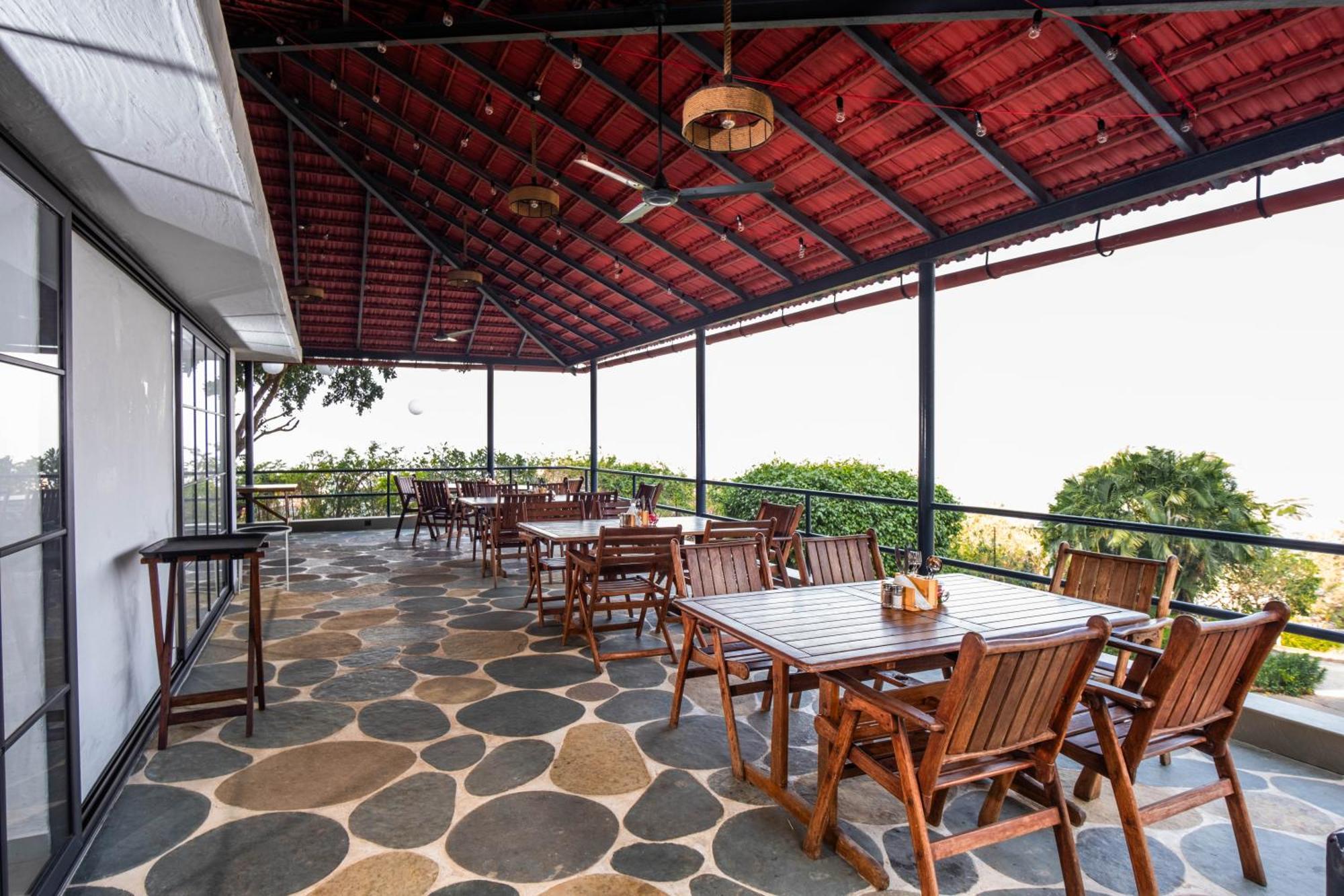 The Lighthouse - Formerly Known As Utan Sea Resort Thane Exteriör bild